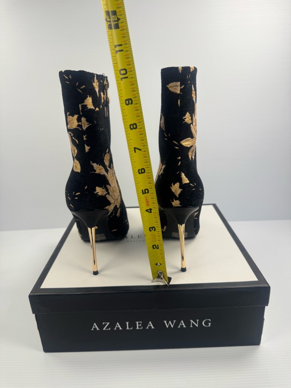 Azalea Wang Calean Black Gold Floral Boot Heels Pointed Toe Stiletto multi Sz - Picture 4 of 5